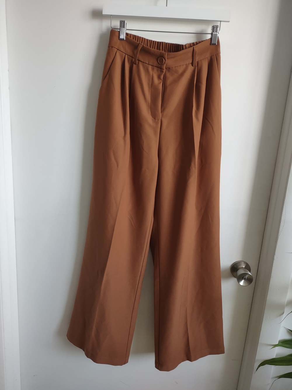 Wide Leg Tailored Pants in Brown